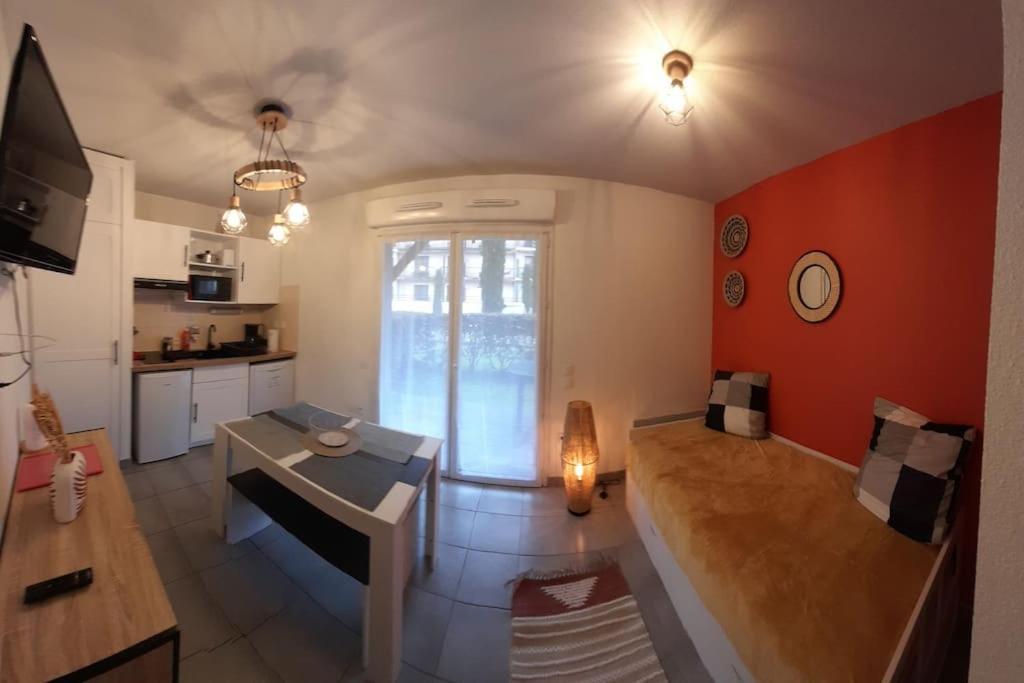 Appartement Du Chamois Roux, Dans Residence De Tourisme 3 Etoiles ルルド エクステリア 写真